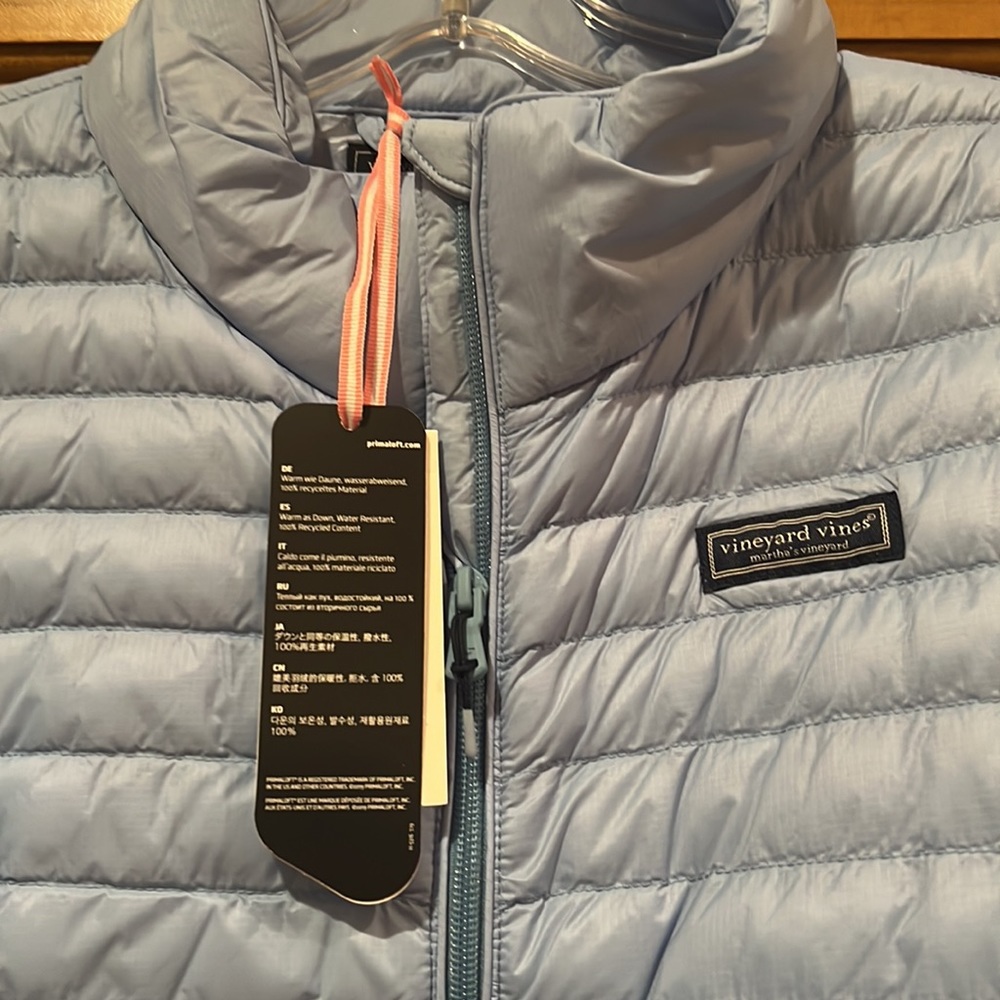 Vineyard Vines Channeled Puffer Jacket - Picture 2 of 4
